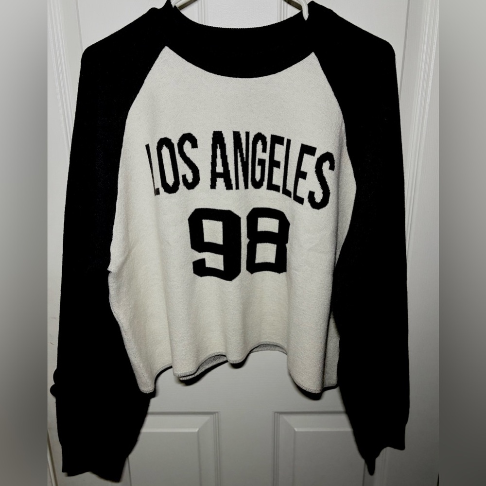 ✨NWT✨ Honey Peach Los Angeles 98 Raglan Cropped Sweater L